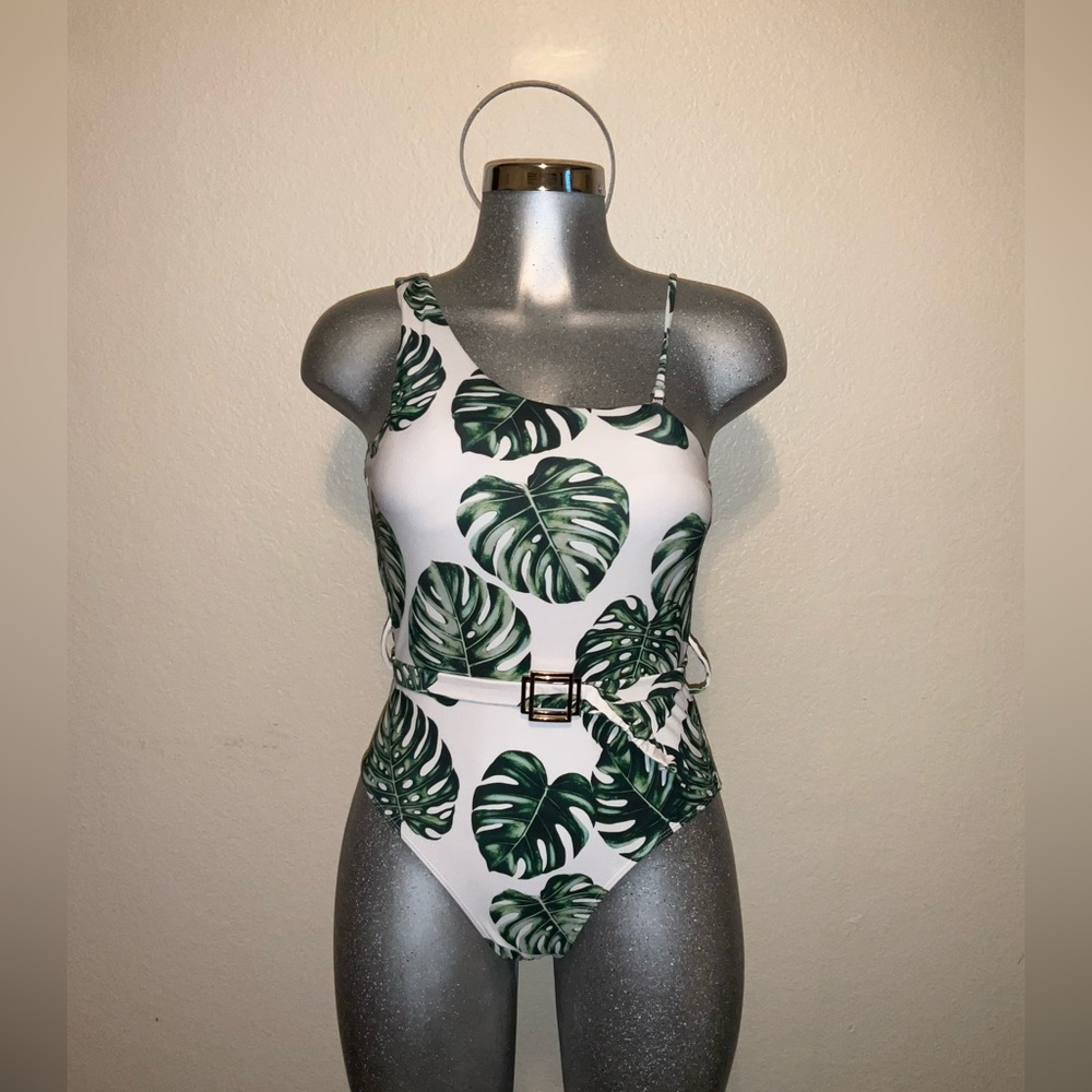 SHEIN ONE PIECE SWIMSUIT Size: Medium